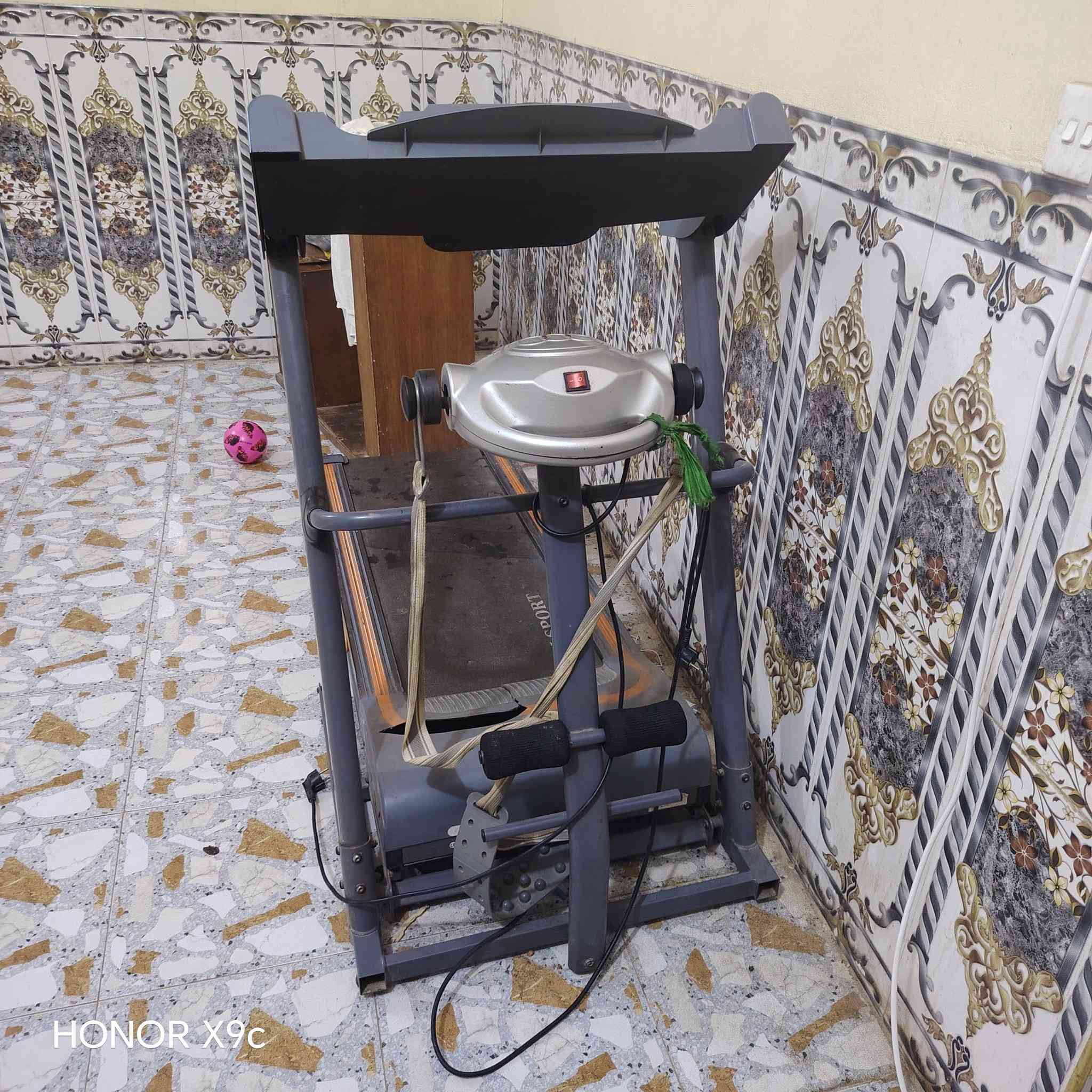 جهاز تمرين اللبيع مامتواجد علئ  الفيس
***********
