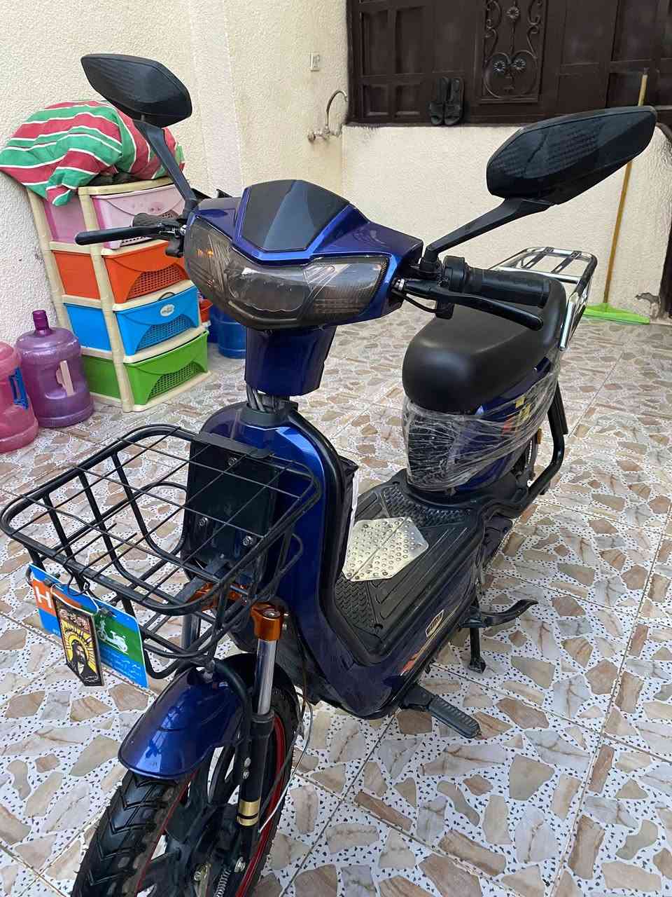 سلام عليكم دراجه شحن جديده اكبر حجم للبيع فقط دراجه مصار شهرين من ماخذها بعدها جيس شركه بيها دراجه اخويه وكعها صارت تشتغل وكلشي ما بيها بس من دوسلها تطفه وموضح كلشي بل فديو ما بيها شي ما يشتغل وهيه اصلاً جديد اخذتها ب٦٥٠ الف مصار شهرين هسه اريدها ب٤٠٠ وبيها مجال للشراي شاحنه وبصمه وتشغيل عن بعد وسويج وبلوتوث كلها وياه بكاني بعقوبة ٧ نيسان ***********
