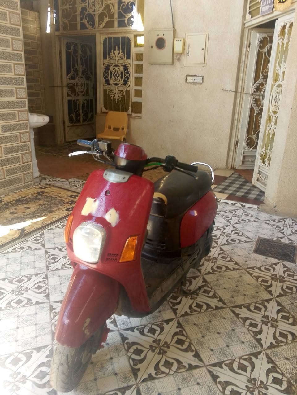 سلام عليكم. ماكس بوليس ما مفتوحة للبيع .دراجة كاملة كلشي شغال بيهة وتمشي خير من الله .سلف نكرة وحدة دبلاتها شغالة لايتات بكلايت شغلات  كاملة . سعر 625  مستعجل على البيع مو سعرهة .للأستفسار اوالاتصال على  الرقم *********** متواجد واتساب # المكان البصرة المدينه
