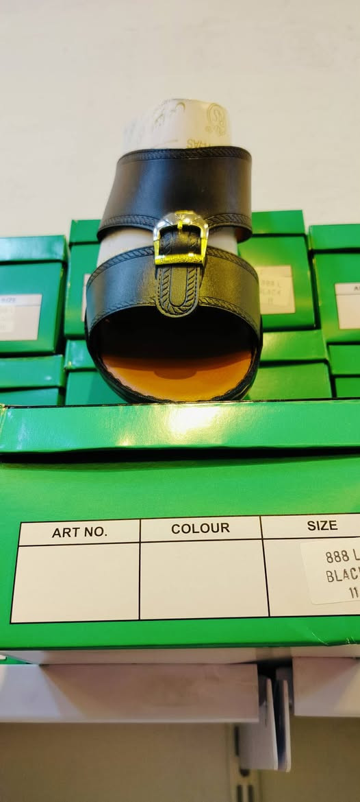 السلام عليكم 🫡...
تم إفتتاح محل احمد الموسى للالبسة الشبابية والولادي والأحذية الرجالية والزي العربي ،  كل ما هو جديد ، تم توفير   أفضل الموديلات وأجود أنواع الشحاطات الخليجية الاصلية 👌👌  ، مع اهتمامنا بأدق التفاصيل من حيث الجودة والترتيب والمتانة👍👍  .
شحاطات بيبي ولادي شبابي رجالي🌟🌟  .
دشاديش بيبي ولادي شبابي 💥💥
يلك ولادي شبابي. 🔥🔥
يشامغ جميع الموديلات 💯💯
أهلاً وسهلاً بالجميع  .
الموقع  السوق القديم مقابل محلات المسعودي مجاور محل امجاد .


**إذا كنت صاحب هذا الإعلان وتريد حذفه لأي سبب، رجاءا أرسل رسالة إلى الدعم الفني**