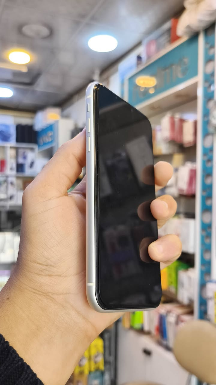 سلام عليكم
أيفون 11 مكفول ونضيف جداً 
نموذج M
الذاكرة 128 
البطارية 74
السعر 275 ألف 
مكاني بغداد حي النصر


**إذا كنت صاحب هذا الإعلان وتريد حذفه لأي سبب، رجاءا أرسل رسالة إلى الدعم الفني**