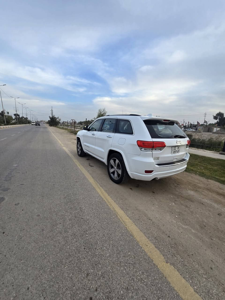 السلام عليكم

للبيع جيب 2015 اوفرلاند ( جناية الجيب يعرفون مواصفاة الأوفرلاند )  رقم بغداد بأسمي 
 حادث كما موضح بالصورة ربع الجاملغ الأمامي بيه كارت يم قبق البانزين وربع باب خلفي عكس السايق 
السياره عليه ادامة كامله حدادية صدر خلفي وامامي جديدة قبل شهر سويته باتري جديد زوج تاير امامي جديد دوشمة بالكاظميه مع شعار اوفرلاند مع فرش الأرضيه جلد ومانع صوت فيت بم وعبوة اصليه شركة تحديث الدعامية والشباك موديل ٢٠٢٠  ،
 السياره مال جناي 
ماشية 76الف فقط  
بانزين عادي شرط 
 فول مواصفات ١/١  
حجم المحرك: 3600
دبل سلايت بانوراما 
تشغيل عن بعد 
شاشه جبيره 
شفتات ستيرن 
جنطه كهربائي شفط 
دبل كزوز خلفي 
حساسات اماميه + خلفية 
سستم صوت 18 سماعة 
دمامي خلفي بلصندوك
اوتو بارك مساعد اصطفاف
رادار خلفي واجانبي
قطعتين تبريد ثلج 
كشن خزن ميموري 3 وضعيات
كشنات علامه اوفرلاند
 مقاعد جلد اصليه اثنين كهرباء (تدفئة+تبريد) 
 كشن خلفية تدفئه
تدفئه بل ستيرن 
مري  شفط 
مري قلاب ويه ال R
يدات ستيل اصل 
 انارة ترحيبية بالمراية 
الداخل صاج ملكي  
 نظام_خرائط(نظام ملاحة)_Navigatio
 كامرة خلفية دوارة اصلية
 استيرن كهرباء +  تدفئة
 فول تحكم استيرن (جهتين امامي + جهتين خلفي) 
 نظام سبورت s
 نضام اقتصادي
 مري _جانبي_تدفئة مرايا_جانبية_حساسة_للضباب_تعمل_
تلقائياً + اشارة بالمري 
 لايت عدسة زينون يصعد وينزل ويه الستيرن 
كشافات زنون 
زراكات لايت
مكان السيارة بابل السعر 205$وبيه مجال قليل
وهذا رقم الهاتف اتصل وتدلل واذا ماعجبك المنشور اترك اثر طيب بكلام طيب واسف ع الأطال وجزاكم الله خير الجزاء 
***********
