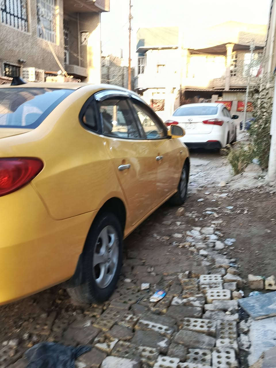 سلام عليكم هونداي افانتي 9  خليجي مكينة 1600 دكشن عالي تبريد دافئه شغاله حدادي نص عمره كهربائي جديد تحويل مباشرة بسمنا مصفر غرامات وهيئة مكاني بغداد الشعب سيارة بيه جاملغ خلفي بيه ضربه شوصي مكفولة السعر 85وبيه مجال *********** رقمه سيارة ديالى رقمي بي واتساب
