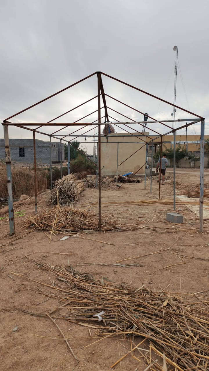 محتاج خلفه مال مضايف إلى يشتغل و عنده واحد لا يقصر ***********
