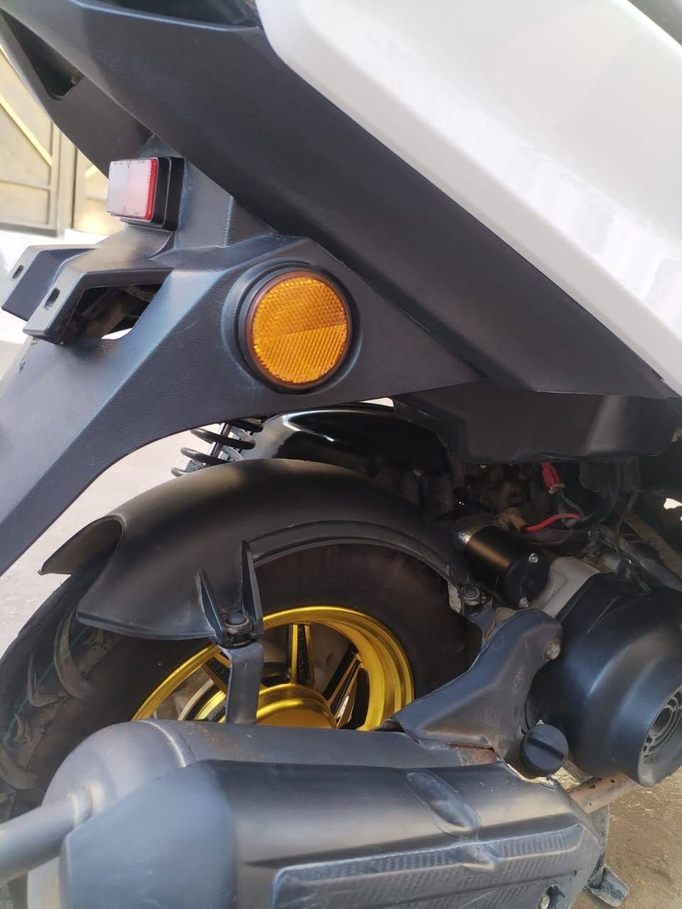 السلام عليكم ورحمة الله وبركاتة
دراجه سكنس محرك ماكس تايواني موديل 2023
مكفوله كفاله عامه
الدراجه ممفتوح برغي بيه
بس كفرات مبدله
وياله موجودت الاصليه
بوشه 49بلاديه
الوياله نجمه رياضي لون مميز كاعد ويا الدراجه
الدراجه معروضه ب مليون  
للاستفسار *********** واتساب موجود بي
♥.
