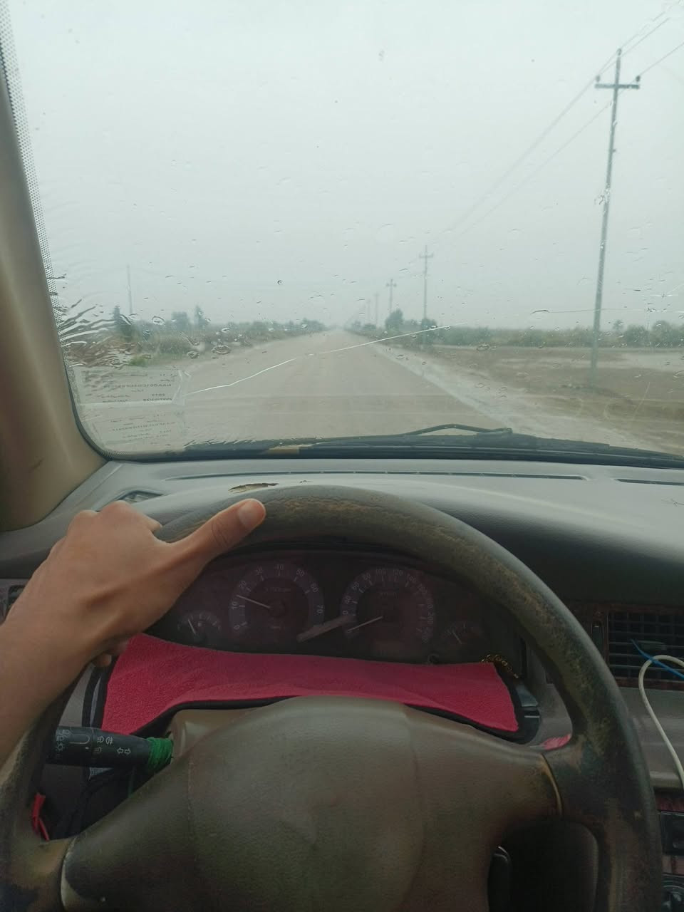 السلام عليكم سمند موديل 13 رقم ديوانيه  بسمي   نظيفه ايد وحده شايله روحه  شوفه العين بيه تنقيص قليل  درايم شفت جديد بدلته  هايدروليك للفاور جديد كهربائيات شغاله  سعره 23 وبيه مجال 
اتصل وتدلل ***********
