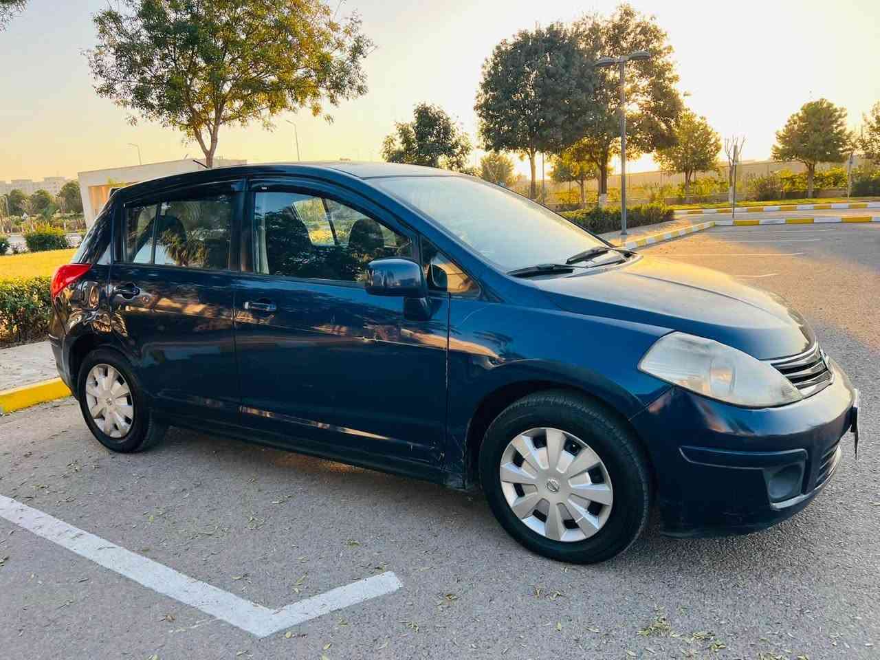 نیسان ڤێرسا . . . مۆدیل 2012 
مۆبایل ***********
تەنها بۆنیتی بۆیاغە جەمپێکی زۆر بچووکی پێشەوەی هەیە هەر شایەنی باس نیە گێر تۆماتیك مەکینە 1.8 مەرغووب چوار تایەی تازە تایەی نوێی بۆ بەستراوە هەر هەموو شتێکی بەشەرتە سەعری 86 وەرەقە و مەعمەلەیەکی برایانە شوێن هەولێر أربيل, العراق
