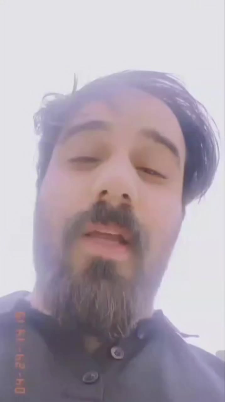 كنت فاتح لايف للحملة والتبرعات،
واحد من الأطفال دخل لللايف وقال:
"ما عندي غير هذا مصروفي"
وراح جابه حتى يتبرع بيه…
هنا نعرف شكد الخير بعده موجود بقلوب الناس حتى الأطفال.
إنت هم تگدر تكون سبب بالخير.
شارك ويانا بـ ٥٠٠٠ دينار وتكون سبب بإفطار ٣٠٠ عائلة محتاجة.
بالرميثة: بس دزلنا رقم تلفونك وعنوانك واحنا نوصلك للباب.
بقية المحافظات: عدنا ماستر كارد للتبرع وزين كاش للتبرع.
ماستر كارد 7137478637
زين كاش ***********
