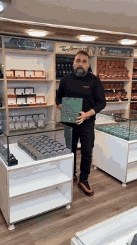 قسم المبيعات 
*********** 
توصيل لكافة محافظات العراق 5 الف 
العنوان شارع الرشيد ركن غرفه تجاره بغداد الغيث متجر الهدايا الفخمه
