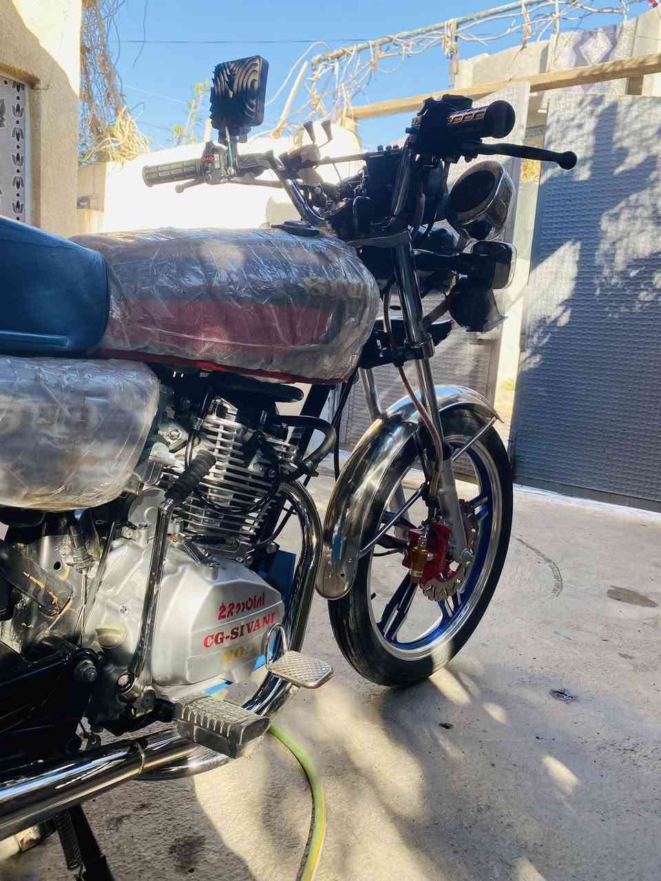 سلام عليكم
سيفان 2026 ماشيه 30000 كيلو متر دراجه جديده وأحله بل واقع صار شهر من نازله أوراق كامله 7 وياه مكان ديالي خالص وبخدمت الجميع استفسار اتصل ***********
