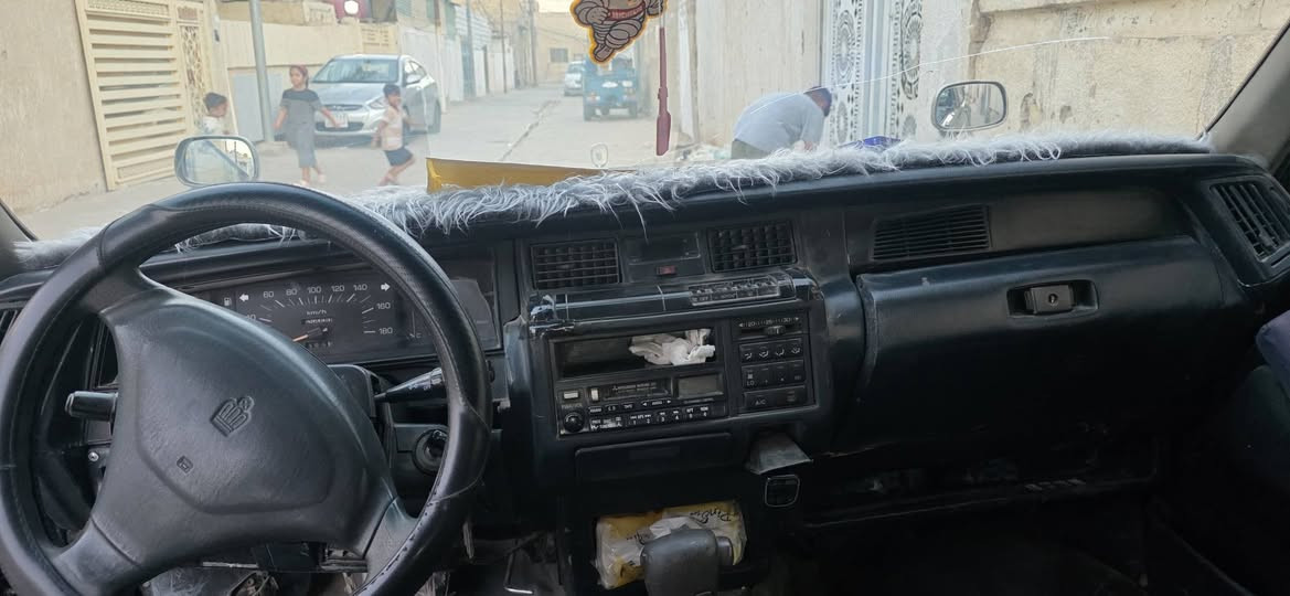 سياره انب كصيف صبغه بلادي مكفوله من الكص والضربه والنقل 
تبريد عايزها كمبريسر محرك ونجي ناعم السياره موجوده بالنجف سنويتها ل27
70وبيها مجال للشراي


**إذا كنت صاحب هذا الإعلان وتريد حذفه لأي سبب، رجاءا أرسل رسالة إلى الدعم الفني**