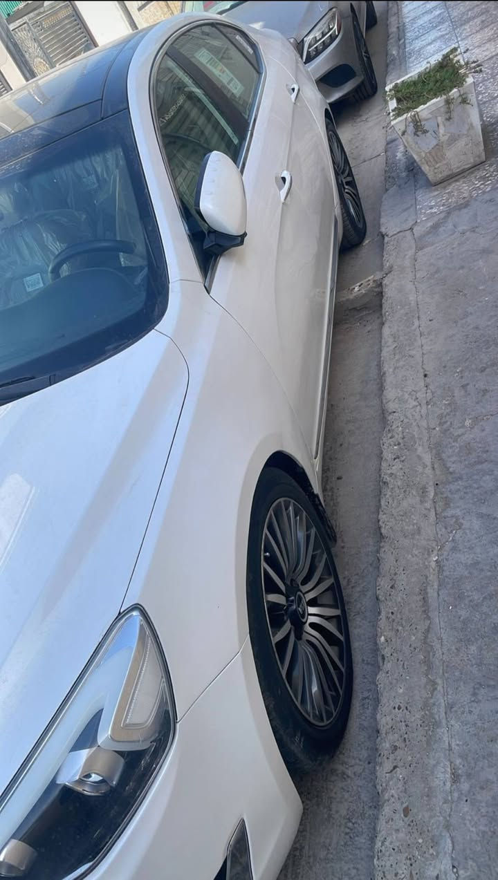 السلام عليكم 
كيا كادينزا 2014 vip خليجي 6 سلندر 
 فول موصفات بانورما كشنات جلد لايت متحرك سماعات انفنتي بردة خلفية كشن كهرباء خزن ميموري ستيرن كهرباء شنو بالك موصفات بيها 
السيارة تصليح بغداد درجة اولى صدر جديد مشط ستيرن جديد السيارة برغي مناقصها 
رقم بغداد دولي
مكاني بغداد
السعر 130
***********

