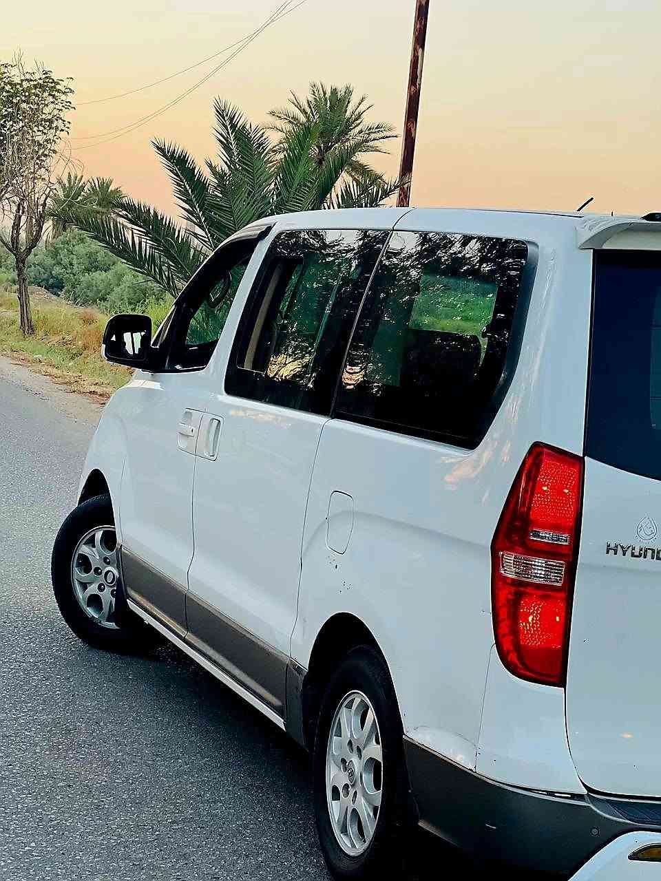 سلام عليكم ستاركس موديل ١٦ للبيع  سياره مكفوله من الصبغ بيه جاملغ ايمن خلفي بارد والجاملغ اليسر الخلفي بارد منظموه تبريد جديده مكينه بيه تبخير بدون تنقيص *********** مكان بابل  السعر ١٧٠ وبيه مجال قليل ما متواجد عل فيس

