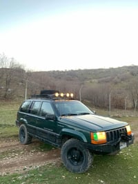 جراند شيروكي • ١٩٩٦ • ٤×٤