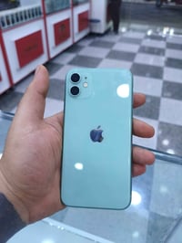 ايفون ١١ • نضيف • بطارية ٧٩
