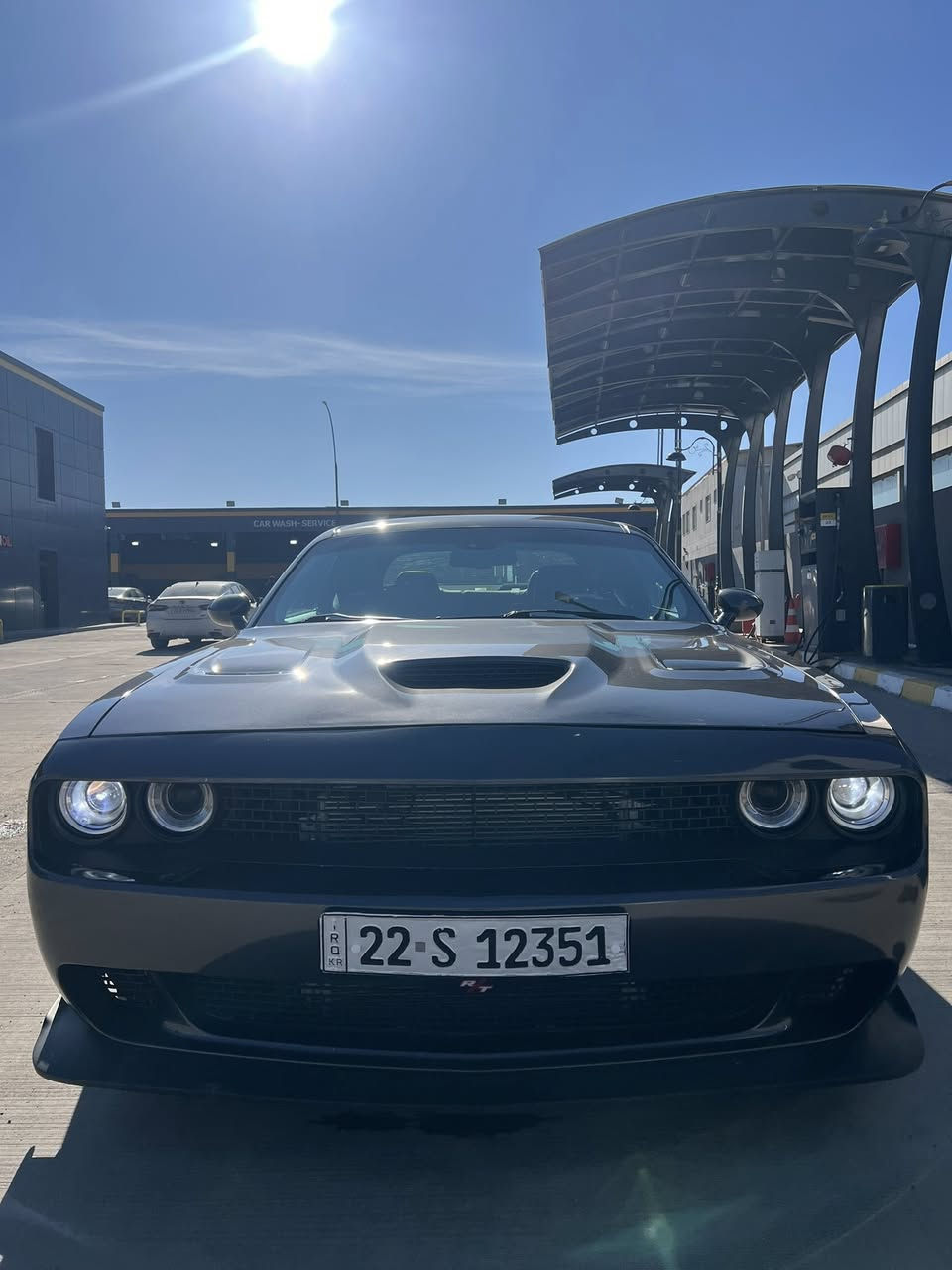 سلام عليكم 
دوج چالنجر
موديل 2023
لون نفطي 
محرك V8 RT 
مواصفات 
شاشة جبيره وكاميرا 
كشنات شامو و جلد احمر 
ويأبى تايرات 20
گير و محرك و كهربائي بشرط 
ماشية قليل 28مايل فقط
رقم و سنوية فحص وهزة جديدة 
سيارة ب اسمي تحويل مباشر 
سيارة بي كم قطعة ابيعة حزام 
سعر مطلوب 167$
مكان سيارة اربيل 
واتس اب ***********
