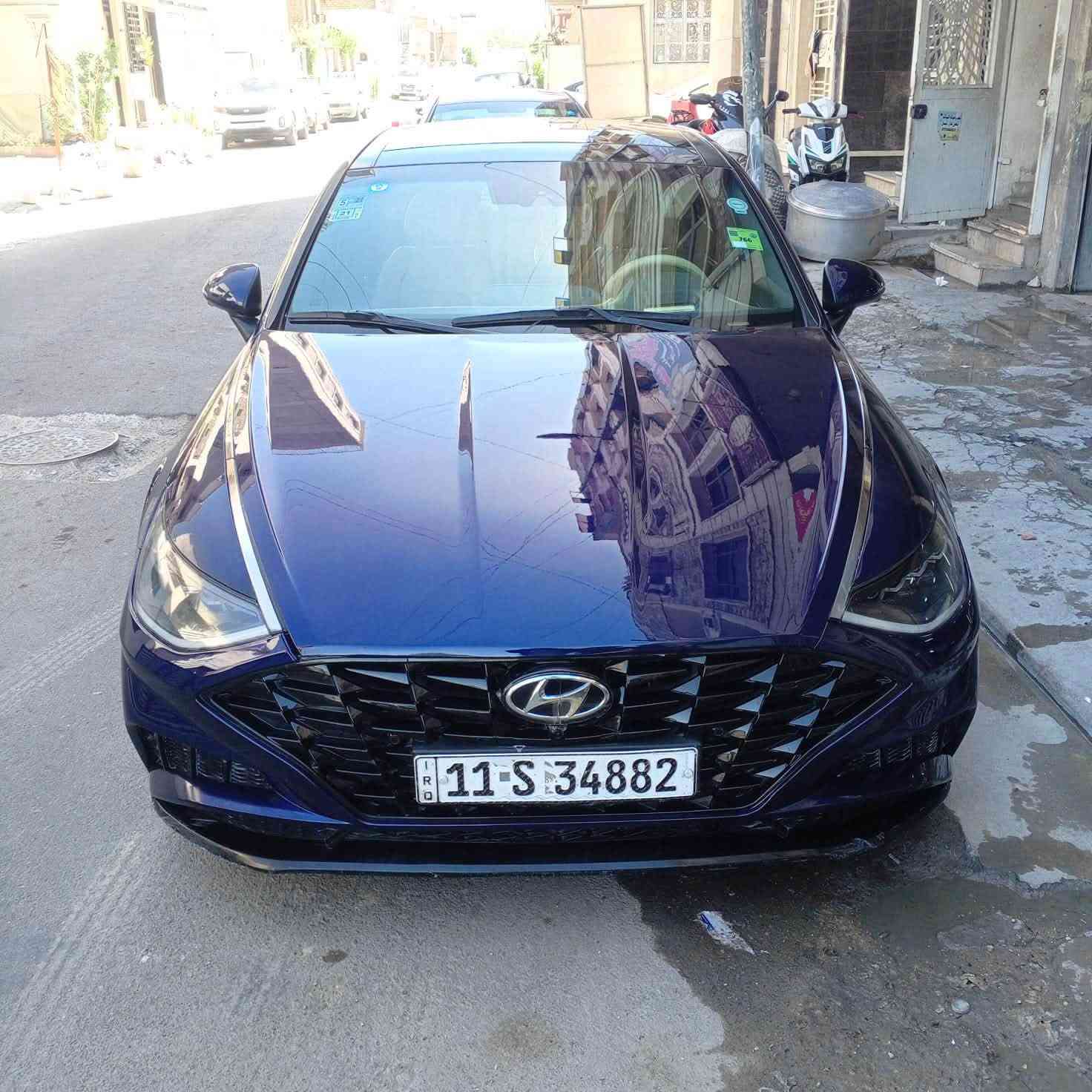 � للبيع سوناتا 2021 وارد أمريكي – Limited (أعلى فئة)

✔️ محرك 1600 تيربو
✔️ جير أوتوماتيك 8 سرعات
✔️ فتحة بانوراما
✔️ بصمة تشغيل وبصمة أبواب
✔️ ريموت ستارت
✔️ مقاعد جلد
✔️ تبريد وتسخين للمقاعد الأمامية
✔️ مقاعد كهربائية مع ميموري للسائق
✔️ شاشة كبيرة + شاشة عدادات ديجيتال
✔️ Apple CarPlay & Android Auto
✔️ شحن لاسلكي
✔️ نظام صوت Bose
✔️ كاميرات وحساسات أمامية وخلفية
✔️ مثبت سرعة راداري
✔️ الحفاظ على المسار (Lane Assist)
✔️ تحذير النقطة العمياء
✔️ فرملة طوارئ
✔️ فتح الشنطة كهربائي
✔️ إنارة LED كاملة
✔️ رنكات أصلية

🔹 الحادث مثل ما موضح بالصور، والتصليح متعوب عليه والسيارة حالياً جاهزة وما بيها أي ملاحظات.

💵 السعر: 174 ورقة، قابل للتفاوض بالمعقول بعد المعاينة.

📍 الفحص خير دليل، واللي يريد يعاين أو يستفسر يتواصل خاص أو اتصال
***********
