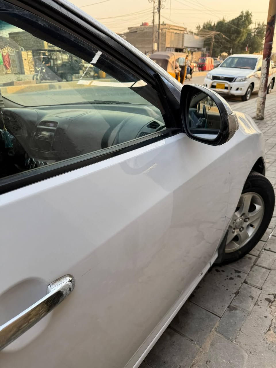 سياره خليجي 2011بيها چفيه جهته السائق محرك 2000
صدر جديد تدفئة تبريد دواخل بيجي رقم بغداد الماني السعر٩٠ $الاستفسار ،***********.  ملاحظة بيع فقط عنوان بغداد م الصدر
