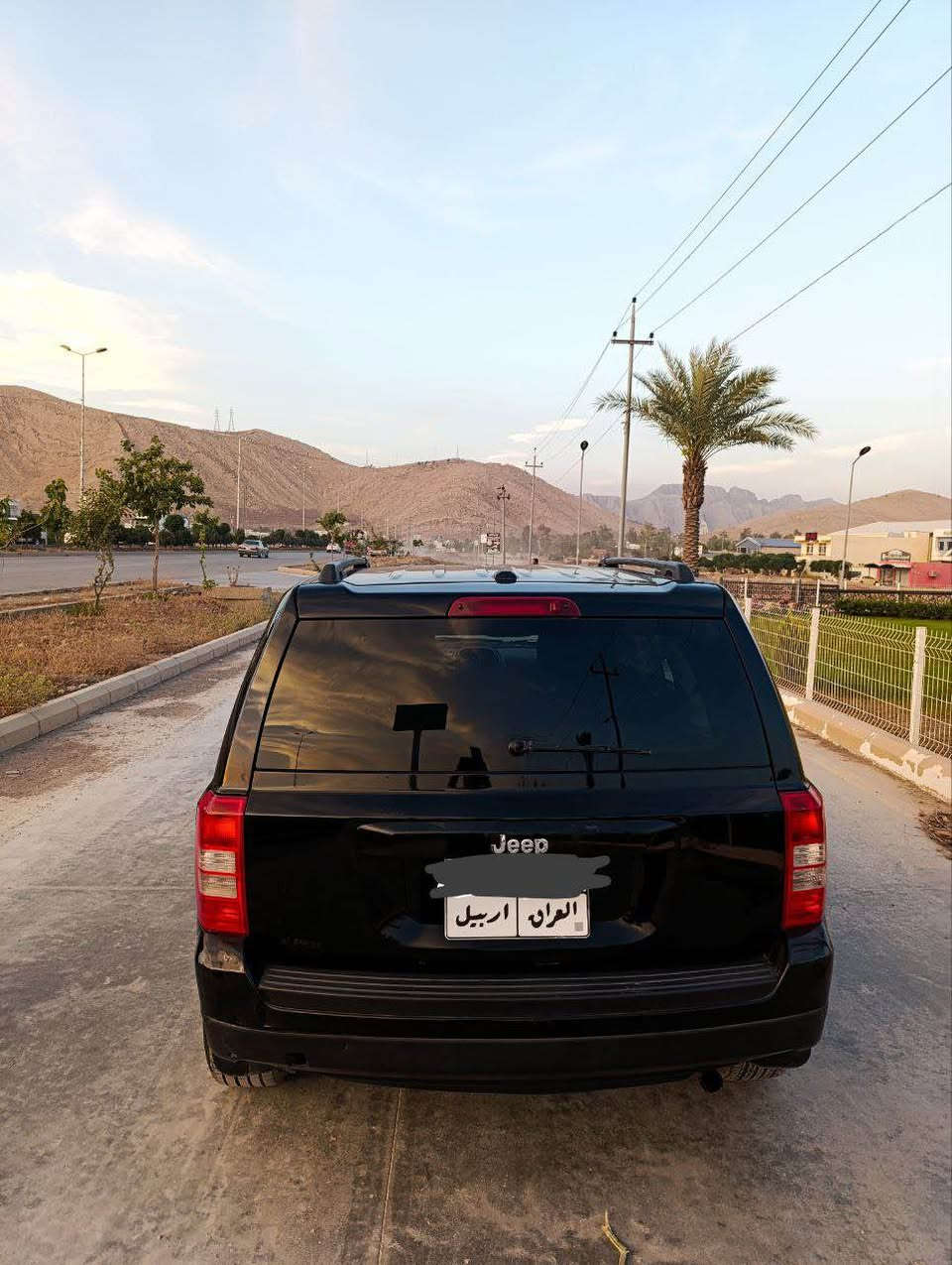 سەرەتا بەناوی خوای گەورەی میهرەبان جێپ پاتریۆت ٢٠١٧ یەک پارچەی بۆیاغە تۆزێک تەعدیلی هەیە لای سەکن ڕەقەم هەولێرە دوو عەیبی هەیە درایم شەفتی لای سەیاق تەقەی دێ لەگەڵ سەنەوی بەسەر چوە دەنا سەیارەکە زۆر پاکە ١٠٠٠٠٠ ڕۆیشتوە شوێنم لەڕانیە سعر ١٢٥ گەڵا و معامەلە ژ.م *********** *********** رانية, السليمانية
