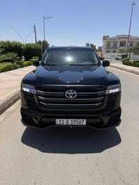 لاندكروزر • ٢٠٢٢ • فول مواصفات