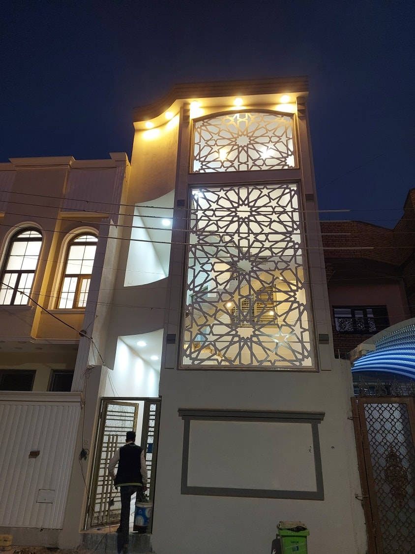 معمل القبله لكافة اعمال حداده بيبان شبابيك محجرات سقايف تغليف واجهات بالكيبون مكاني البصره( القبله ) ***********
