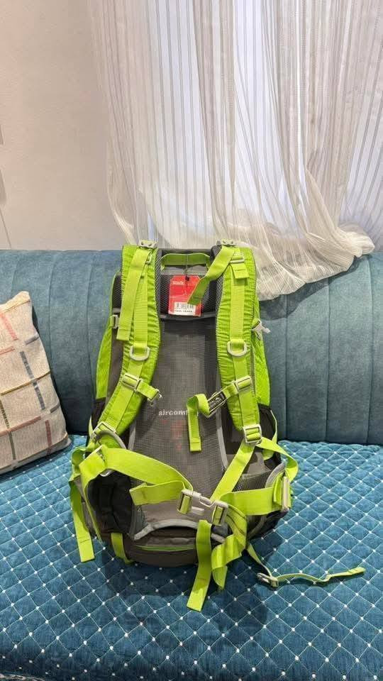 للبيع جنطة ماركة Royal montun  خفيفة ومريحة للظهر جنطه مال تسلق، السفر، تخيم  بيها جيوب متعددة  تحتوي على كيس مطري ومشد خصر ودعامات ضهر  الحجم 50 لتر،  السعر 25 الف  
 واتساب *********** 📍 التوصيل متوفر
