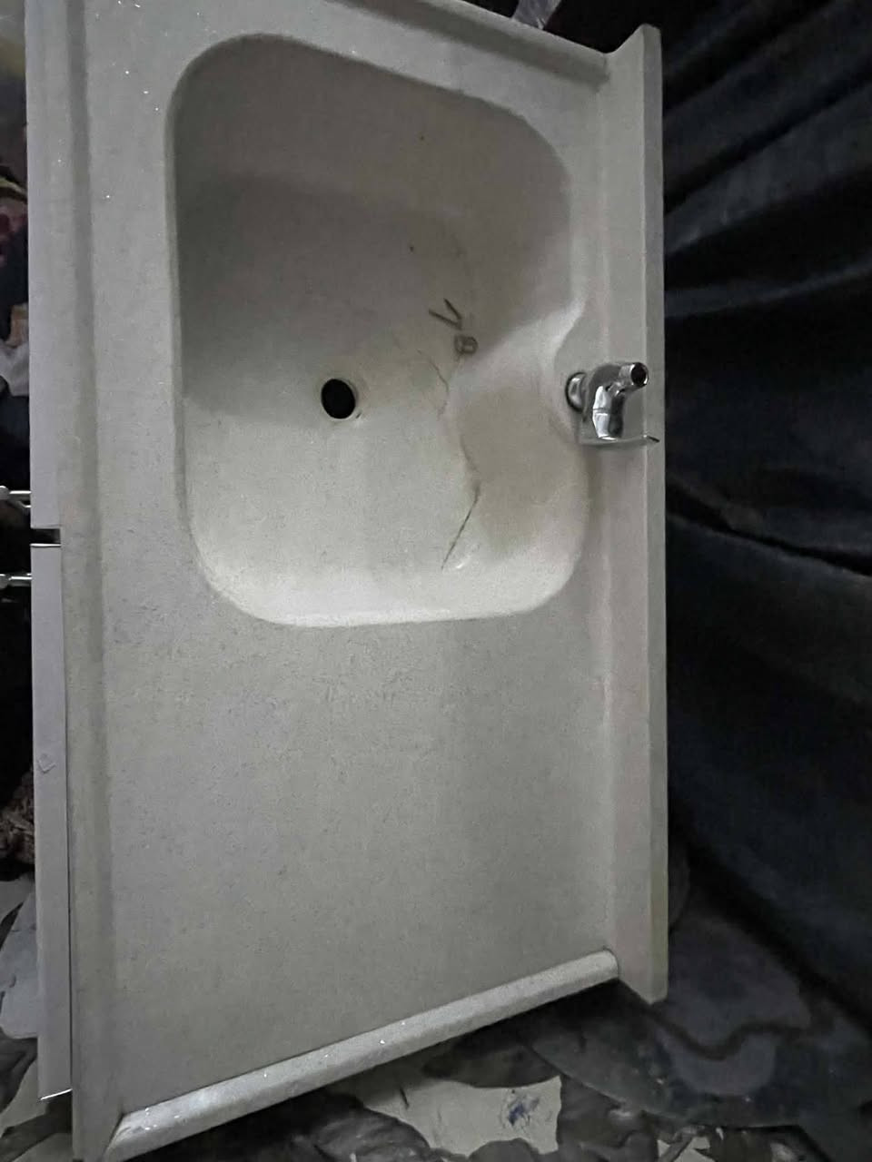 كاونتر ملحق العدد ٣ مع سنك مرمر ٢باب السعر ١٨٠ وبي مجال المكان بغداد الكاونتر جديد استعمال اقل الشهر


**إذا كنت صاحب هذا الإعلان وتريد حذفه لأي سبب، رجاءا أرسل رسالة إلى الدعم الفني**