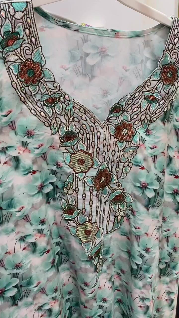 مخاور كويتي جديد قماشهن حرير هندي وكلهن شغل يدوي سعر القطعه 25 متوفر توصيل داخل سماوه


**إذا كنت صاحب هذا الإعلان وتريد حذفه لأي سبب، رجاءا أرسل رسالة إلى الدعم الفني**