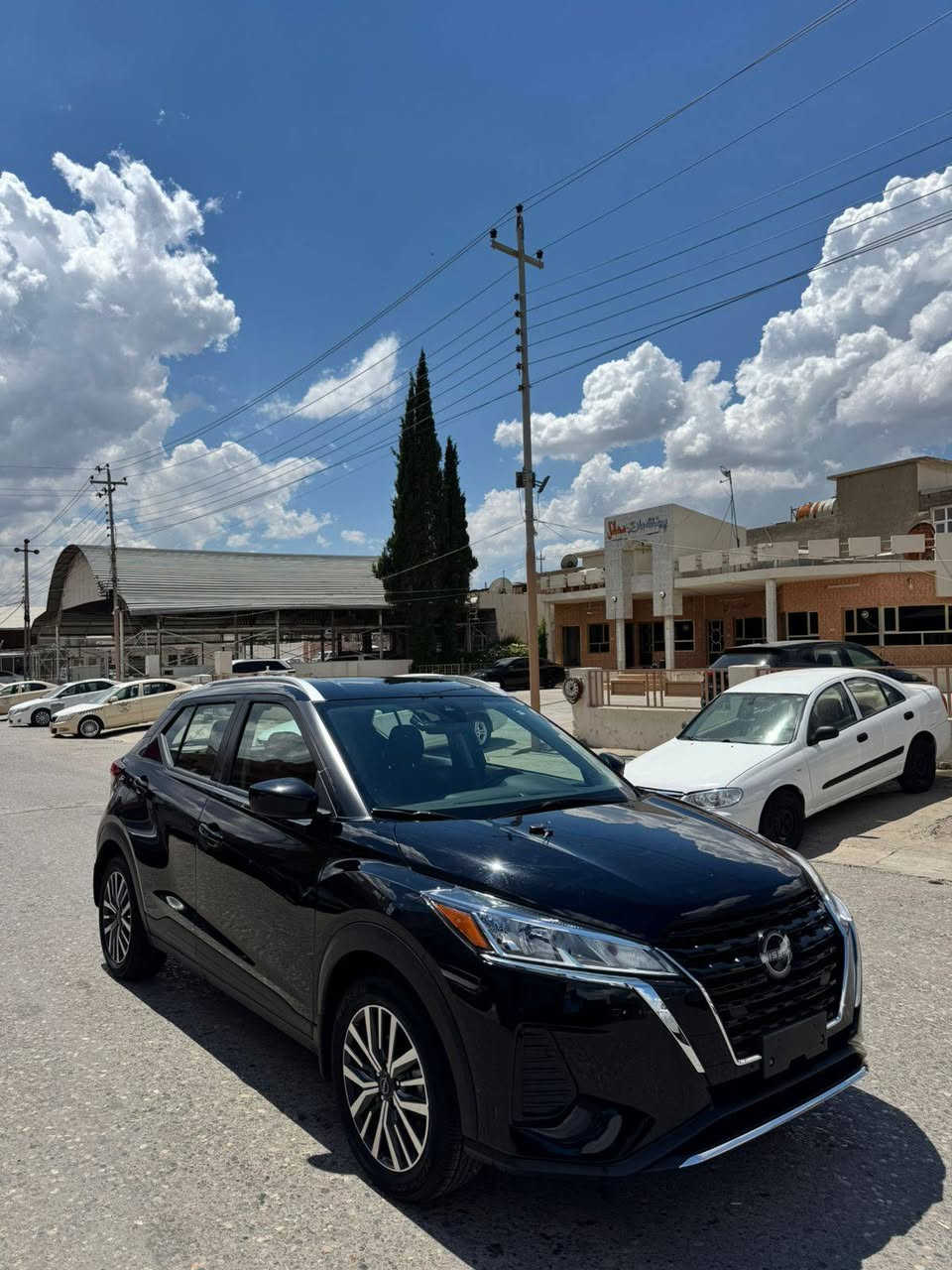Nissan kicks. SV2024
سيارة مواصفات إيز في شاشة إلكترونية بصمة بريك. بصمة شاشة شبيهة، يعني السيارة مواصفات شغال عن بعد. سيارة كاتي
بابين صباخ بلى إرباك بلا دواخل بيتش مخلف كبس. بس بوب من جهات السائق
سعر 122ورقه مجال بصيط
*********** زاخو, دهوك
