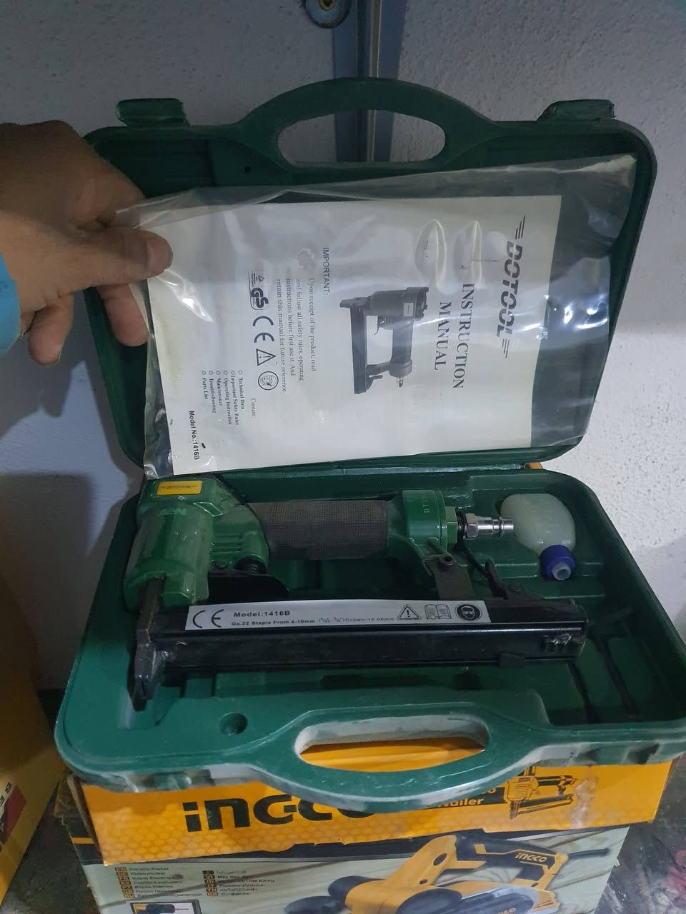 ألسلام عليكم عدد انجيكو مستخدمه اقل الساعه اذا امسحهن ينباعن جدد ما يبين مستخدمات منشار ١٦٠٠ واط رنده حجم ١٠٥٠ واط فريزه صغيره بطل مسدس كلبسات مسدس بسامير زائد بعض درازن مسامير وكلبس  للبيع السعر ١٧٥ قفل هاتف ***********
