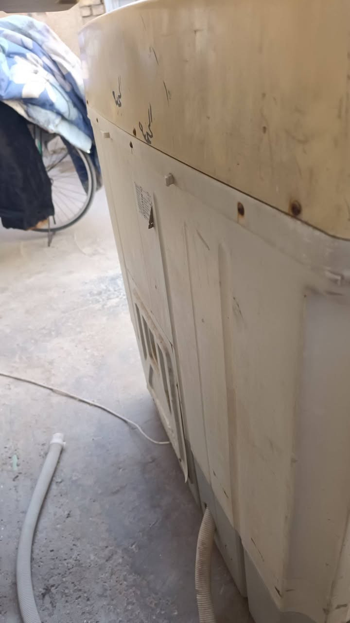 السلام عليكم غسالة اصلية نضيفة شغالة كلشي بيعة نشاقة غسيل كلشي شرط فحص مكاني حسينية نهاية شارع ابو سمير المولدة الأخيرة للاستفسار *********** السعر50الف بيهة مجال
