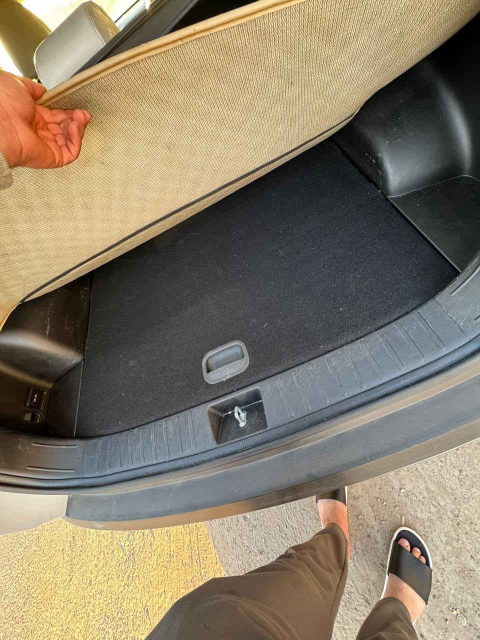 سلام عليكم توسان موديل 2023 فول عده البنوراما كشن جلد سياره ماشيه 27 الف حقيقي شرط سياره بيه هاي الطخه موضحه بل صور كد شبرر ولباقي كفاله عامه سياره بحاله الوكاله رقم بغداد تحويل مباشر الاستفسار ***********
