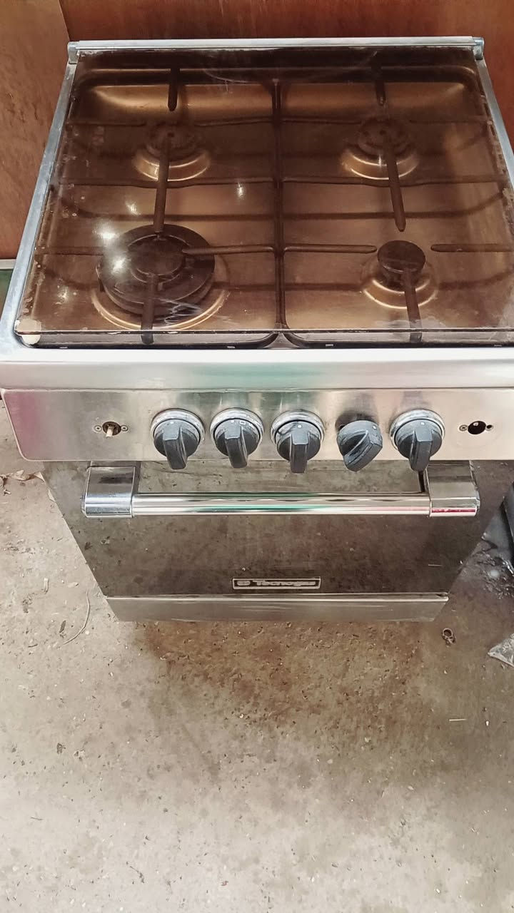 طباخ إيطالي نضيف السعر 75 للاستفسار *********** حسينيه الراشديه مدخل الشهيد رائد
