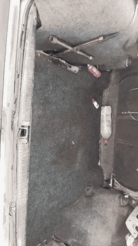 السلام عليكم اوميكه للبيع موديل 93 مكفوله من ظربه كلهامكفوله رقم انكلزي سنويه لل 28  كابون بنزين موجود السعر /40/وبيها مجال للطيبين ***********
