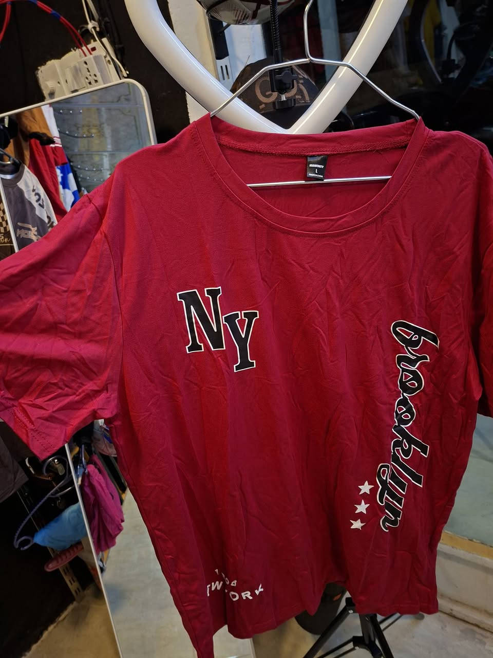 على بركه الله بضاعه جديده شي ان رجالي اوربي  تيشيرات + شورتات
كافه الموديلات والقياسات  / واكو مديلات باجر اعرضهن 
سعر اي قطعه 5 الف 
عنوان الحبانيه سوق عصري 
هـ/ ***********
