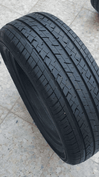 تايرات سورنتو حجم ١٩ع٢٤٥ع٥٥ الحسينيه قرب مستشفى التركي للاستفسار الاتص...