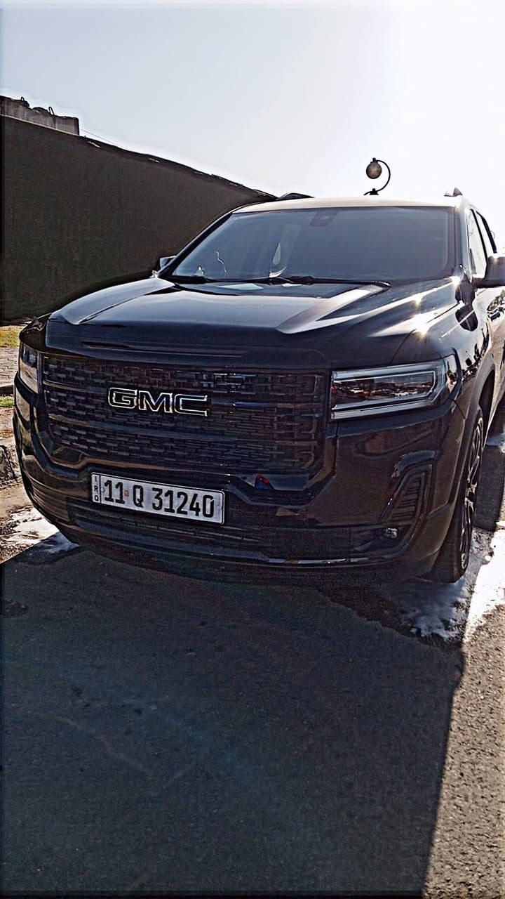 جمسي أكاديا 2023 وارد أمريكي
‏GMC Acadia 2024 

المواصفات SLT فول

محرك 4 2000 تيربو كير 9 سرعه 

المسافة المقطوعة: 34 الف ميل فقط

شاشة كبيرة

حساسات 

سبعة راكب

كشنات جلد و هيتر وتبريد و كهربائي 

 كشن السائق هزاز 

رادار أمامي وجانبي

تحديد مسار

ويل كروم 

إشارات بالمرايات و رادار

تشغيل عن بعد

صندوق كهرباء

بصمة بالأبواب

هندبريك بصمة

لايتات LED + زينون

بك لايت LED

الضرر: بنيد صبغ وجاملغ بلاادي فقط نفس اللون 

 عنوان بغداد السعر اتصل ***********
