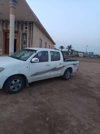 هايلوكس • ٢٠٠٩ • الديوانية