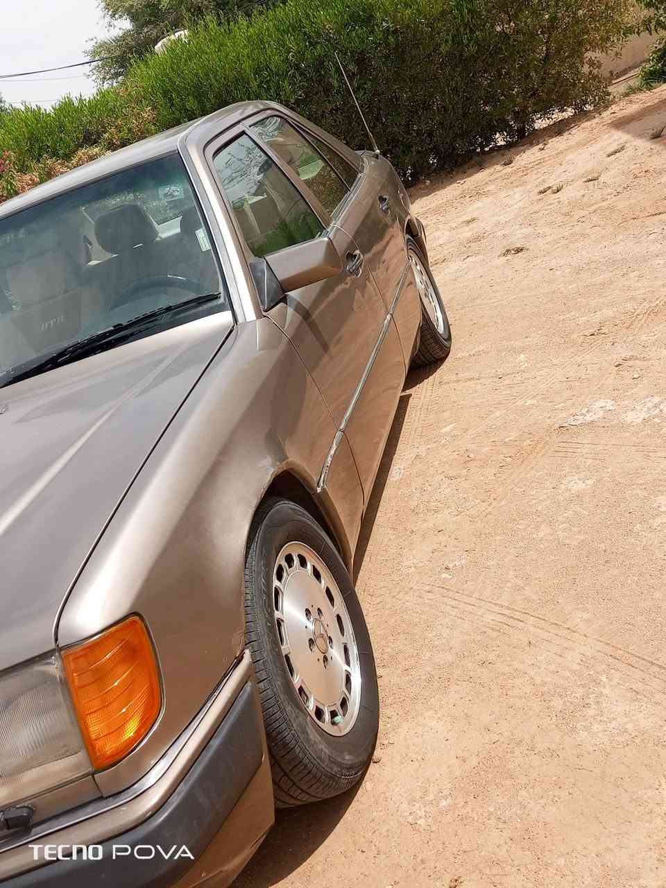 سياره مرسيدس دب
موديل 1987
تبريد شغال 
مكينه vvt3000
للاستفسار الاتصال على الرقم 
***********
