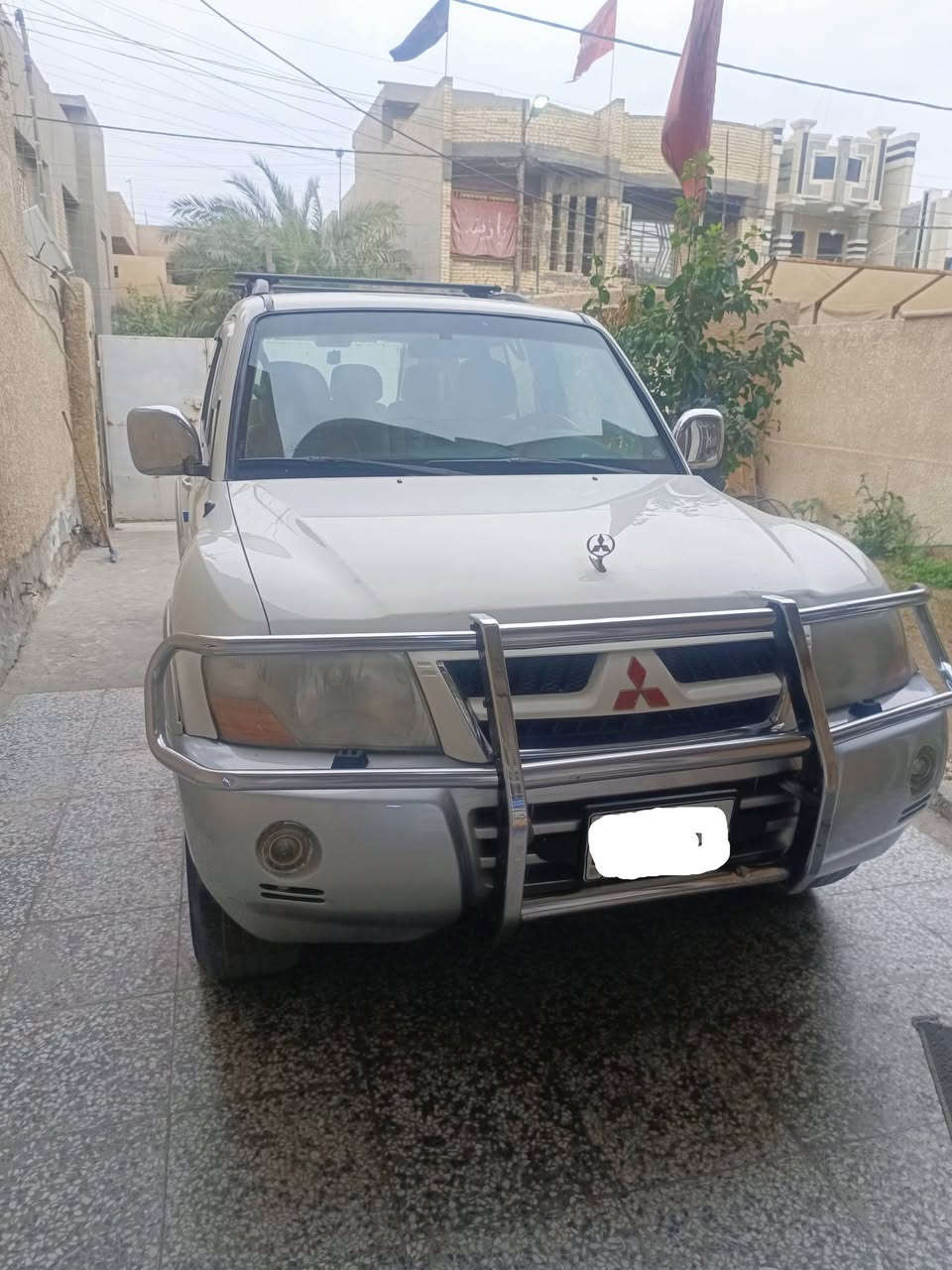 السلام عليكم باجيرو ٢٠٠٧ رقم بغداد الجديد بسمي محرك ٣٠٠٠تخم تاير صدر جديد مدوشمه  مكفوله من التبديل والصبغ عدا دعاميات صبغ فقط السعر ٩٥بيه مجال التصال ***********
