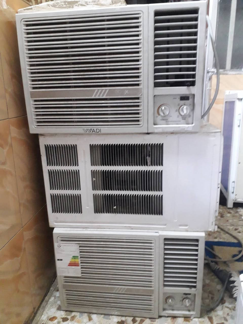 مكيفات الوادي ٢ طن غاز ٤١٠ بلادي واخو الجديد قرصه عدد ٢
توسوت ٢طن غاز ٤١٠ لوك جديد قرصه 
توسوت ٢طن غاز ٢٢ هم اخو جديد قرصه 
***********
