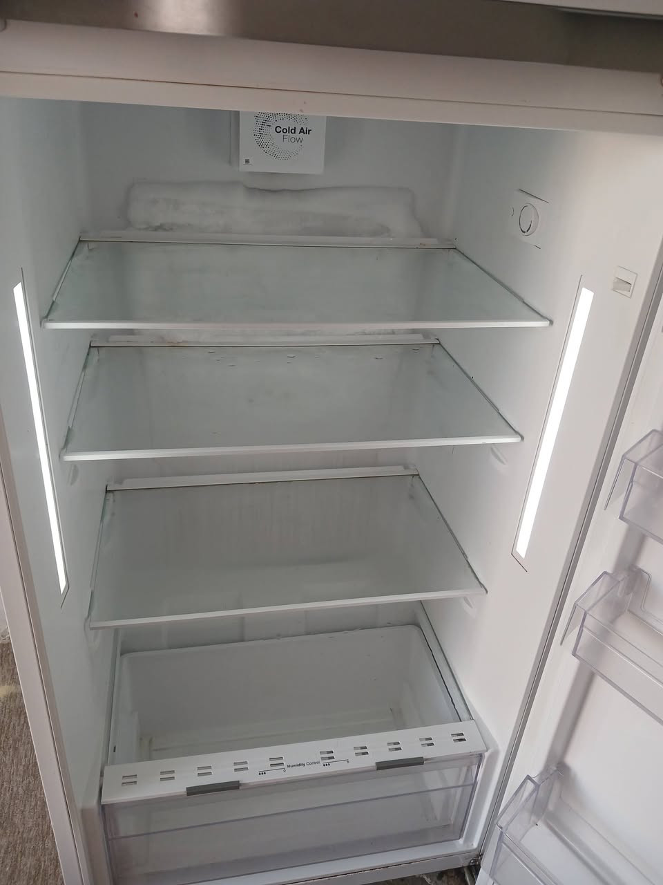 السلام عليكم ورحمة الله وبركاته
عندي هاي الثلاجه كلش نضيفه مابيها اي شي وهذا البايسكل 
اريد ابيعهن مكاني بعقوبه التحرير الفلكه الاخيره


**إذا كنت صاحب هذا الإعلان وتريد حذفه لأي سبب، رجاءا أرسل رسالة إلى الدعم الفني**