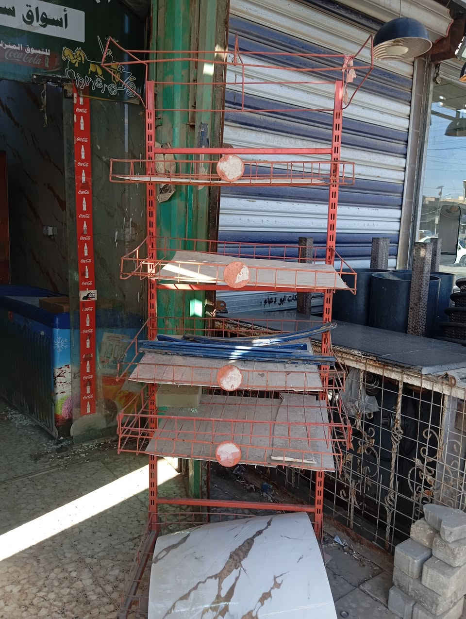 رفوف حديد للبيع 75 متر مع سله جبس المكان مدينه الصدر للاستفسار *********** وات ساب
