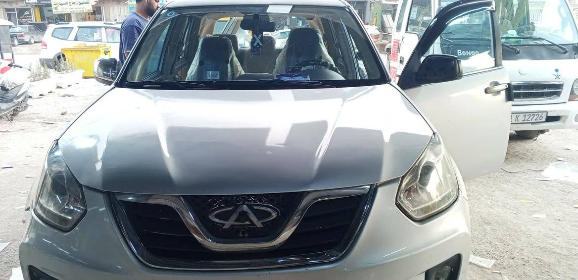 السلام عليكم تيكو 12 للبيع رقم بغداد انكليزي مكفوله من قطرة خياس وضربه وطخه فقط البنيد مصبوغ اثر جراد والقماره جراد بسيط جدا ..نقص مشط استيرن السعر 53 وبيهه مجال بغداد الشعله*********** موجود واتساب غير متواجد عالفيس
