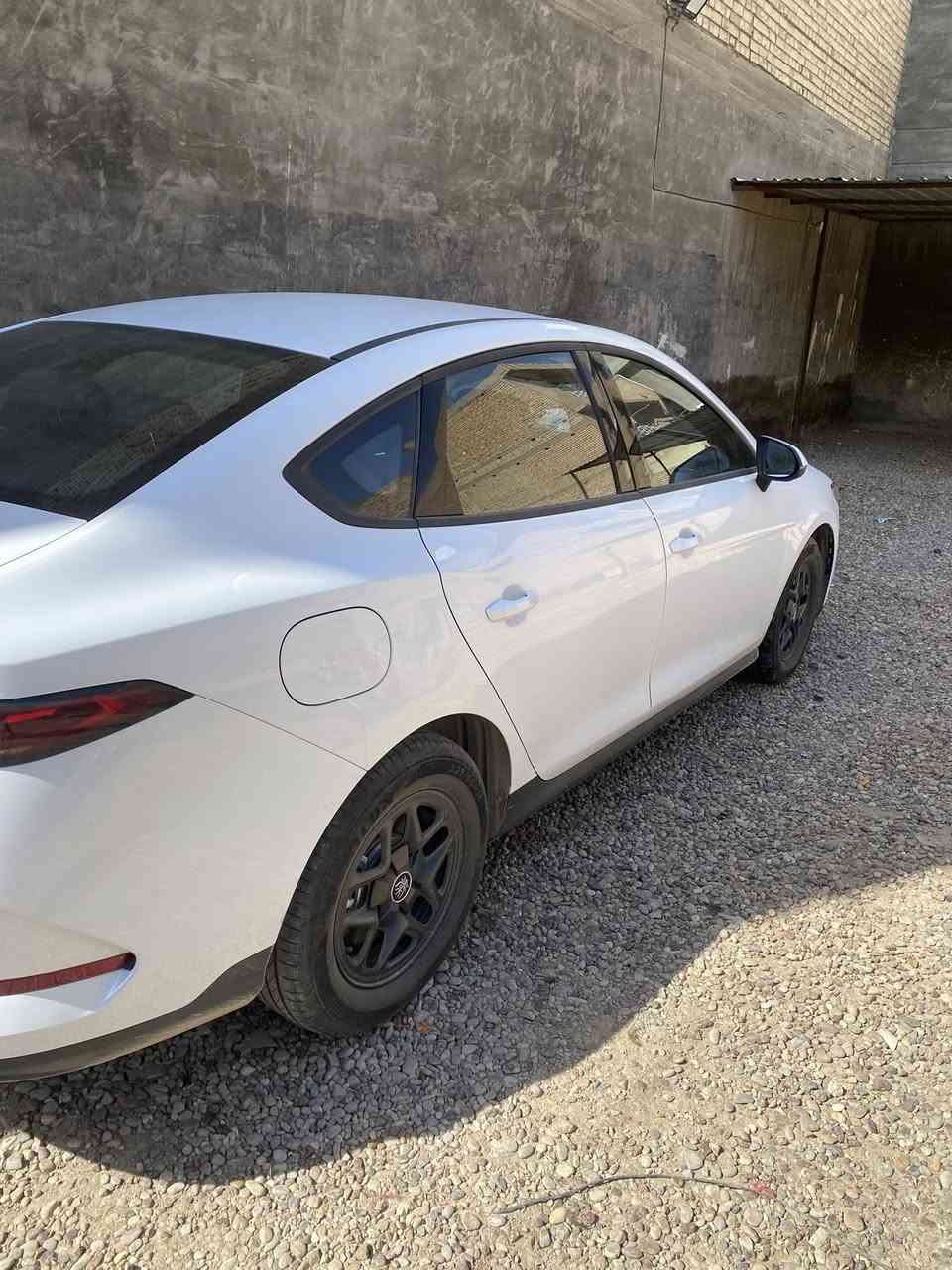 بي واي دي كن بلاس 2025 سياره جديده اخت الزيرو ماشيه 12 الف كيلو غراضها كامله رقم بغداد 18 مليون وبيها مجال جدا بسيط 
بغداد 
رقم الهاتف ***********
