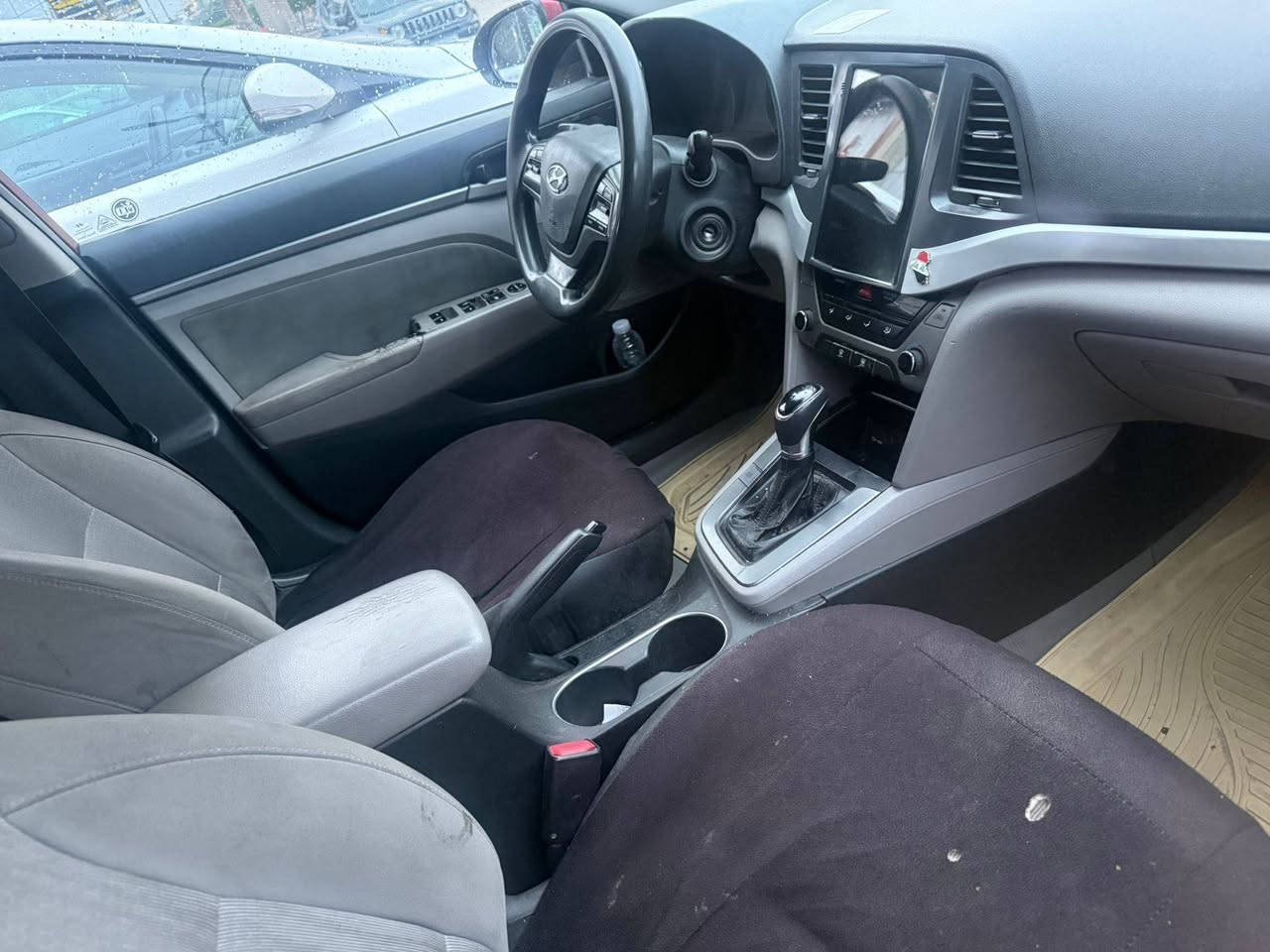 سلام عليكم النترا مديل 17 بالقصد مقدمه 65 سكن بغداد فقط بدون كفيل وماستر معارض الحبيبيه  الاستفسار ***********
