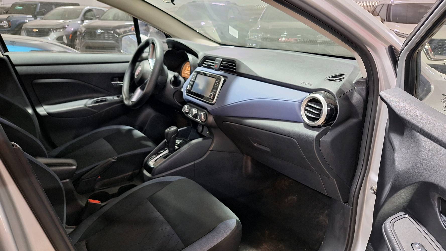 نيسان ڤيرسا  SV 2023

رەنگ سلڤر 
بصمه،  شاشه و كامیرا،  حەساسی پشتەوە،  شحن وايرلس، پێنج رادار،  راداری خەتی جادە، سوکان فوول کۆنترۆل،  گێچ ئەلکترۆنی،  ویل کرۆم،.....
مەکینە ١.٦ی ،،، ٤ پستن 
٤٩٠٠٠  رۆیشتیە 
چاملغی پێشەوەی لای سەکن و دەرگای سەکن بەبیلاد گۆرایە.
تەنها بستەک روکنی دەرگای پشتەوە لای سەکن بۆیاغە. 
ئێرباگی سوکانی تەقیە و بلادی چاککرایتەوە 
ژمارە کاتیە و ٢مانگی لەگەلە 
شوێن هەولێر 

موبایل،  واتساب،  فايبر 
***********

xxxxxxxxxxxxxxxxxxxxxxxxxxxxxx

نيسان ڤيرسا 
٢٠٢٣ SV

اللون سلڤر 
بصمة، شاشة و كاميرا ، حساس خلفي، خمس رادارت، مانع الاصطدام الخلفي والامامي، شحن وايرلس، ويل كروم بلادي، تحكمات ستيرن، گیچ الكتروني. 
مكينة ٤ سلندر، حجم ١٦٠٠ تنفس طبيعي. 
ماشية ٤٩٠٠٠
جاملغ و باب الامامي عكس السائق مبدلات بلادي 
صبغها فقط شبر بزاوية الباب الخلفي عكس السائق. 
ايرباك ستيرن ومبدل ومسستم بلادي.
مكان السيارة اربيل ويترقم شمالي.

موبایل،  واتساب،  فايبر 
***********