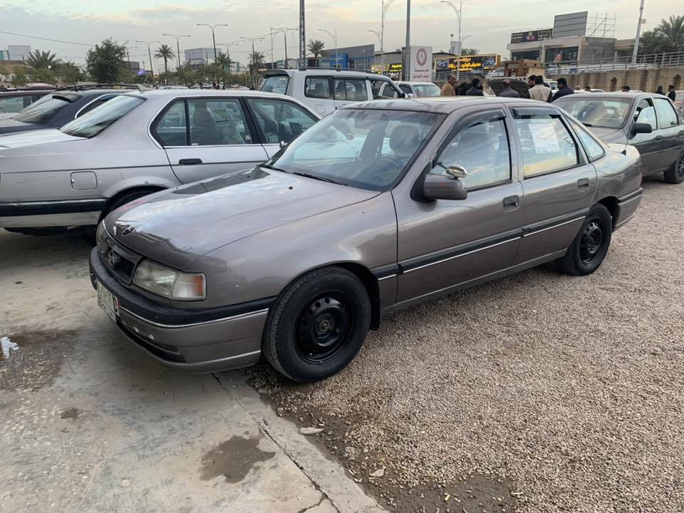 اوبل فكترا ١٩٩٠ محرك ١٦٠٠ كير ومحرك عل الفحص صدر امامي خلفي جديد السيارة معمرة جديد وماتصرف شي عليهة 
عندي بيهة وكالة عامة ثاني يوم احولك مكانهة الفلوجة ناحية الصقلاوية ***********
