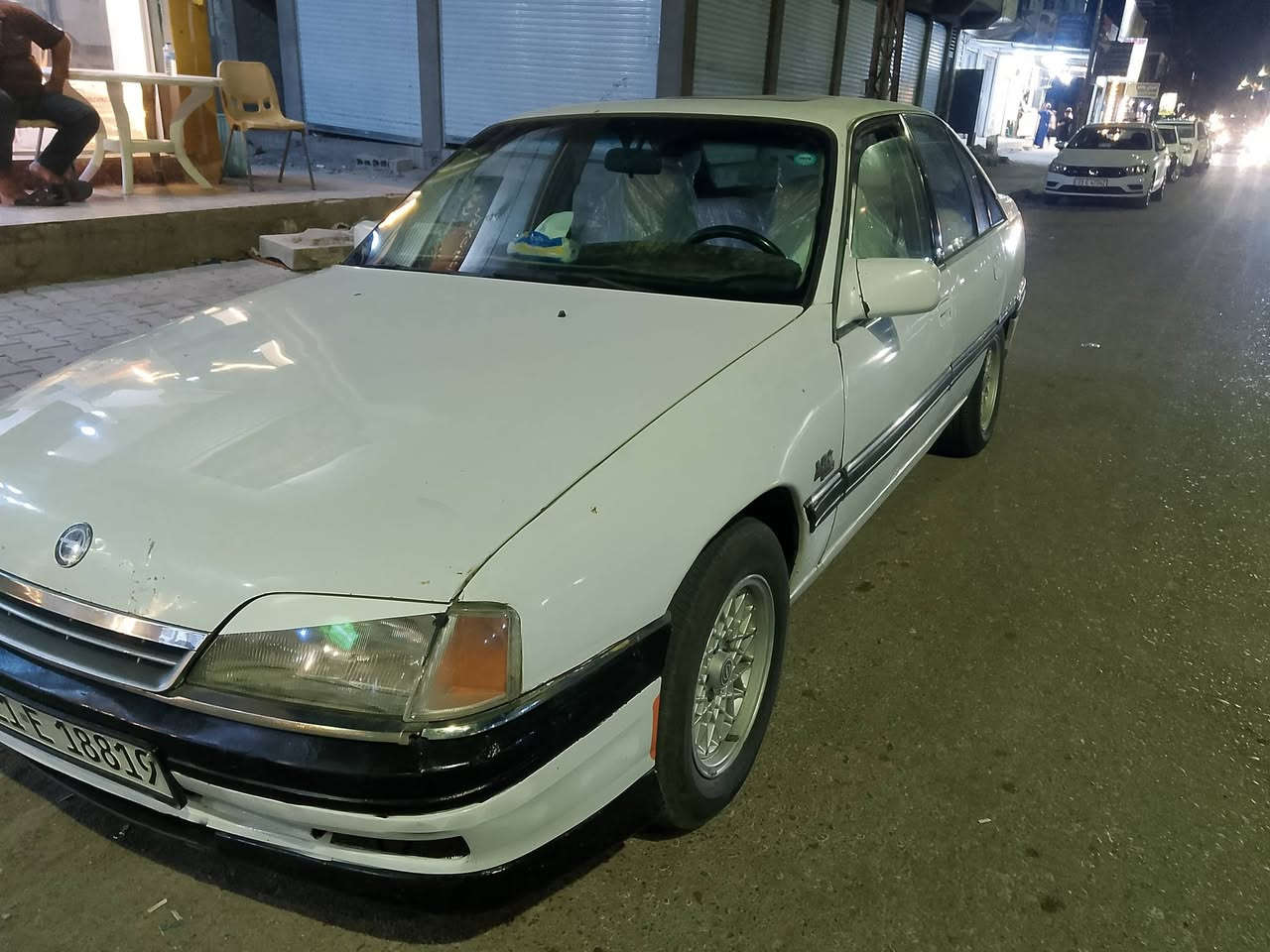 اوبل اوميكا موديل 1993 كير اوتماتيك سنويه لحد 2031 بسمي ما بيها ضربه ولا خياس كلها على البلاد كهربائيات كلها شغاله سقف سلايت تخم تاير جديد محرك لاصرف ولا بخار كير اوتوماتيك شرط بدون اي عيب جاهزه اطلع بيها وين يعجبك سعرها 37ورقه يرهم مراوس مكان السياره كركوك رقم سليمانيه دولي ***********ط  بطاقة بانزين بيها حجم 20
