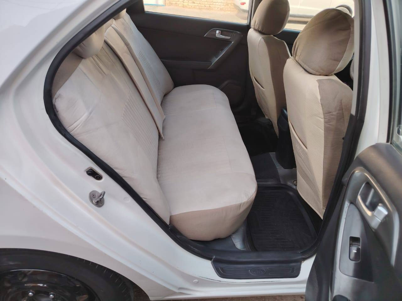 السلام عليكم كيا سيراتو خليجي موديل 11 فول بصمة السعر 105 رقم الهاتف ***********
